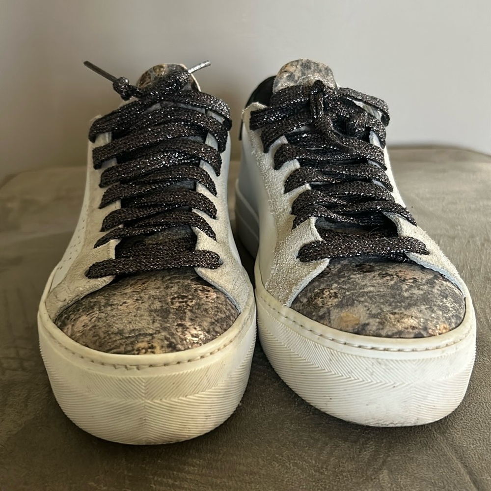 P448 glitter lace ups size 37